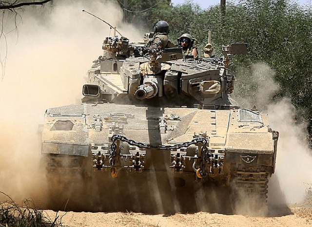Israelischer Panzer   | Foto: DPA