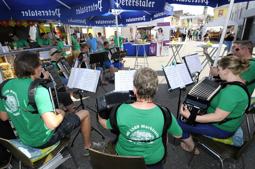 Die Stadt Herbolzheim hat ihr Marktrechte-Jubilum mit einem facettenreichen Mammut-Fest gefeiert – bei brtender Hitze.