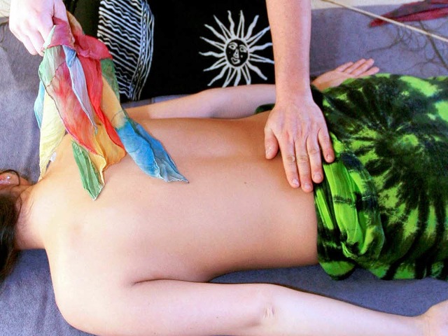 Tantra-Massagen sind keine Gesundheitsvorsorge.  | Foto: dpa