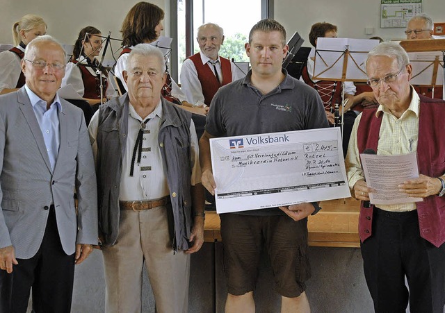 Wie schon zum 50. Jubilum des Musikve...rsitzender Stefan Thoma, Hans Tabbert   | Foto: Brigitte Chymo