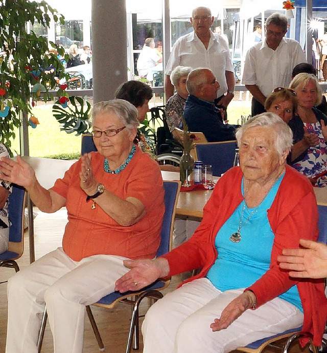 Beim Sitztanz machten viele Senioren mit.   | Foto: HARTENSTEIN