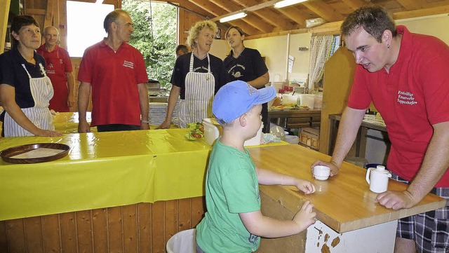 Bisher war der Mnnergesangverein fr ...est in  Seppenhofen den Kchendienst.   | Foto: KARLA SCHERER