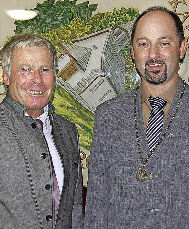 Wechsel in Todtnauberg: Arthur Strohme...ks) mit  Nachfolger Heribert Wunderle   | Foto: Jger