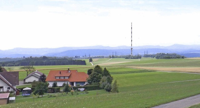 Rechts neben dem Sender in Bergalingen... Sckingen, Wehr, Laufenburg und Murg.  | Foto: wolfgang adam