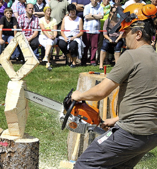 Auch den Holzfllerwettbewerb wird es in diesem Jahr wieder geben.   | Foto: Cornelia Liebwein