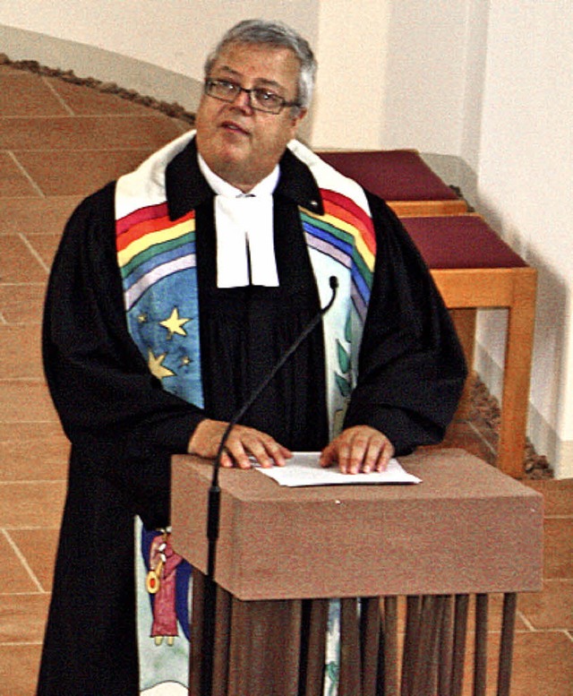 Marchs evangelischer Pfarrer Martin Schmitthenner bei seiner  Abschiedspredigt.  | Foto: h. binninger