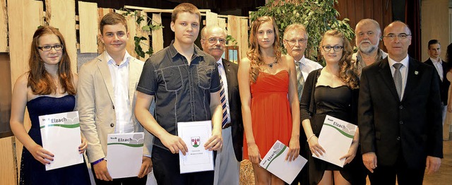Preisverleihung mit Brgermeistern und...ter Ghr und Roland Tibi (von links).   | Foto: Nikolaus Bayer