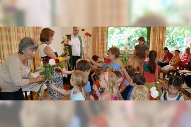 Bunter Familiengottesdienst rund um Abschied und Neubeginn