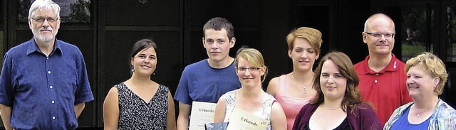 Philipp Gutmann, Tanja Wedel, Claudia ...leiterin Edelgard Kuhnke (von links).   | Foto: ZVG
