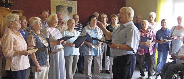 Die Chorgemeinschaft Hohberg bei ihrem Auftritt im Haus Sonnenschein.   | Foto: Privat