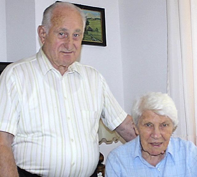 Eduard und Irmgard Pust geborene Kuhn ...eser Tage ihr 60-jhriges Ehejubilum.  | Foto: Christa Maier