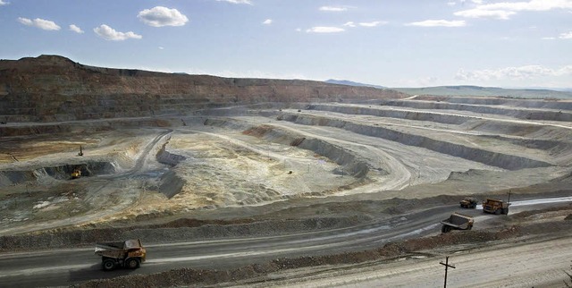Mondlandschaft in der Mongolei. Hier wird Kupfer abgebaut.  | Foto: dpa
