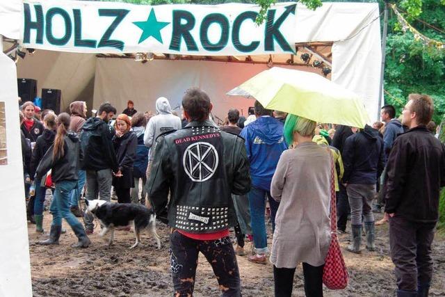 Holzrock erinnert an Woodstock