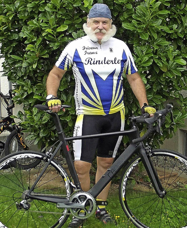 Franz Rinderle mit Rennrad   | Foto: zVg