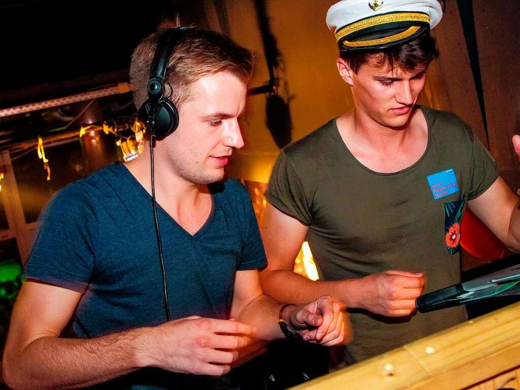 Das Mllheim-Freiburger DJ-Duo SimYa.