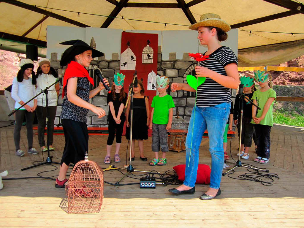 Viel Beifall gab es fr das Singspiel des Kinderchors.