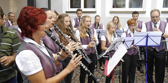 Die Stadtkapelle Kenzingen umrahmte den Neubrgerempfang musikalisch.  | Foto: Simon Tenz