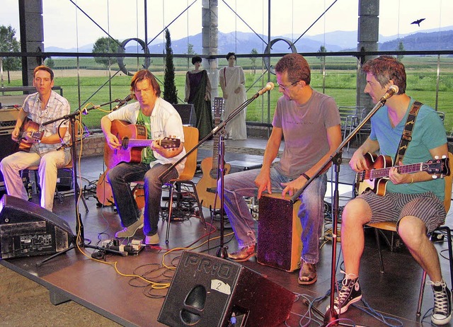 Die  Sen  Treacy Band  rockte  mit ge...reitem Repertoire die  Villa  urbana.   | Foto: ingeborg grziwa