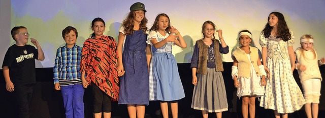 Die Kinder der Momo-Musiktheater-AG pr...jahr fr &#8222;Die Regentrude&#8220;   | Foto: Amandine Cormier