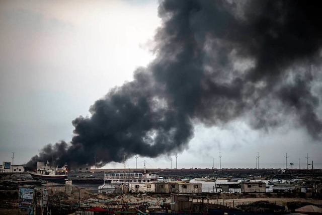 Rauchsulen stehen ber dem Gazastreifen.  | Foto: AFP