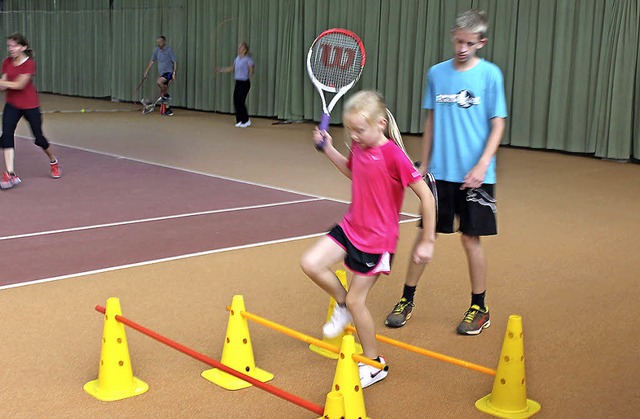 Konzentriert geht es ber den Tennisparcours.   | Foto: Luisa Koch