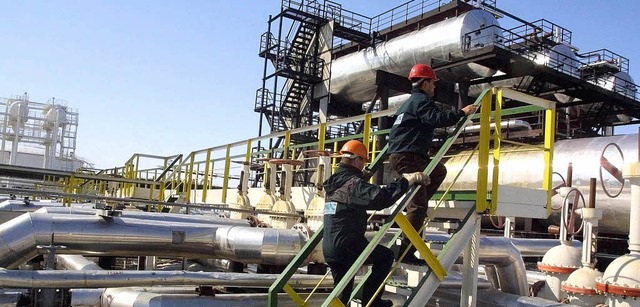 Die Sanktionen zielen auch auf die li... Erdlunternehmens Jukos in Sibirien.   | Foto: DPA