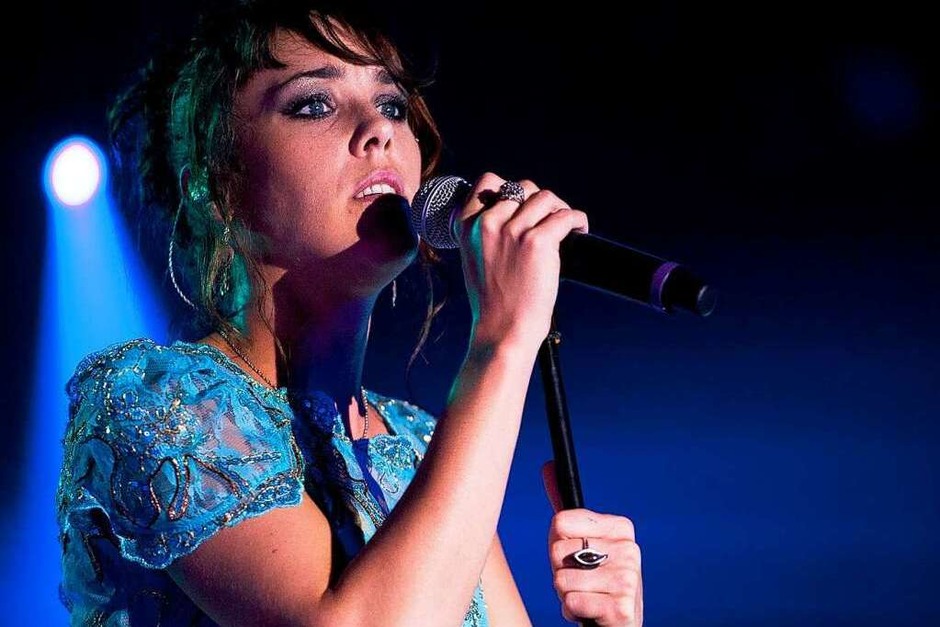 Zaz im ZMF-Zirkuszelt (Foto: Miroslav Dakov) Zaz im ZMF-Zirkuszelt (Foto: Miroslav Dakov)