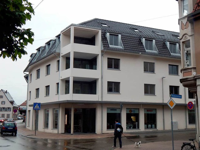 Nahezu fertig: Neubau eines Wohn- und ...der Lange/Bismarckstrae in Waldkirch.  | Foto: Sylvia Timm