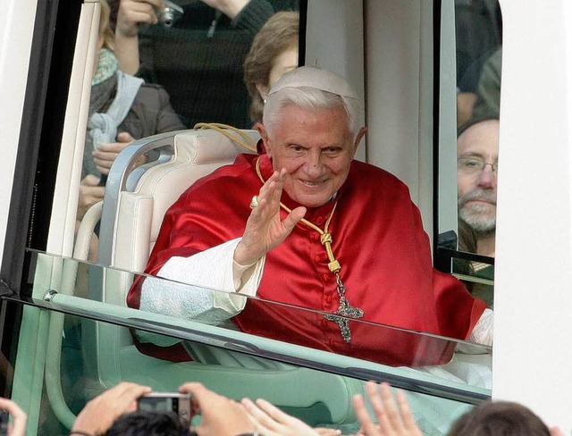 2007 wollte der Angeklagte Benedikt XV...ellvertreter auf Erden ablsen wollte.  | Foto: dpa