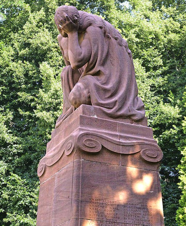 Das Kriegerdenkmal im Stadtgarten.   | Foto: Stadtverwaltung