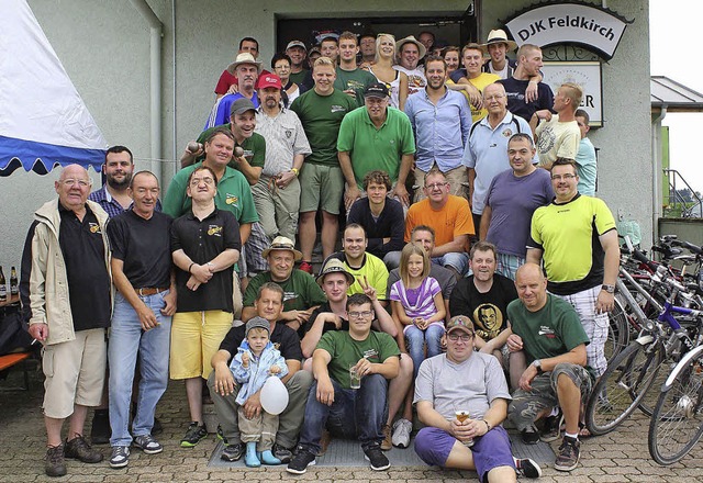 Gute Stimmung bei den Teilnehmern des Boule-Turniers.  | Foto: O. Faller