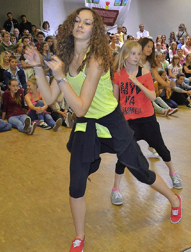 HipHop-Tanzdarbietungen waren nur ein kleiner Teil des Programms im LMG.   | Foto: Martina Weber-Kroker