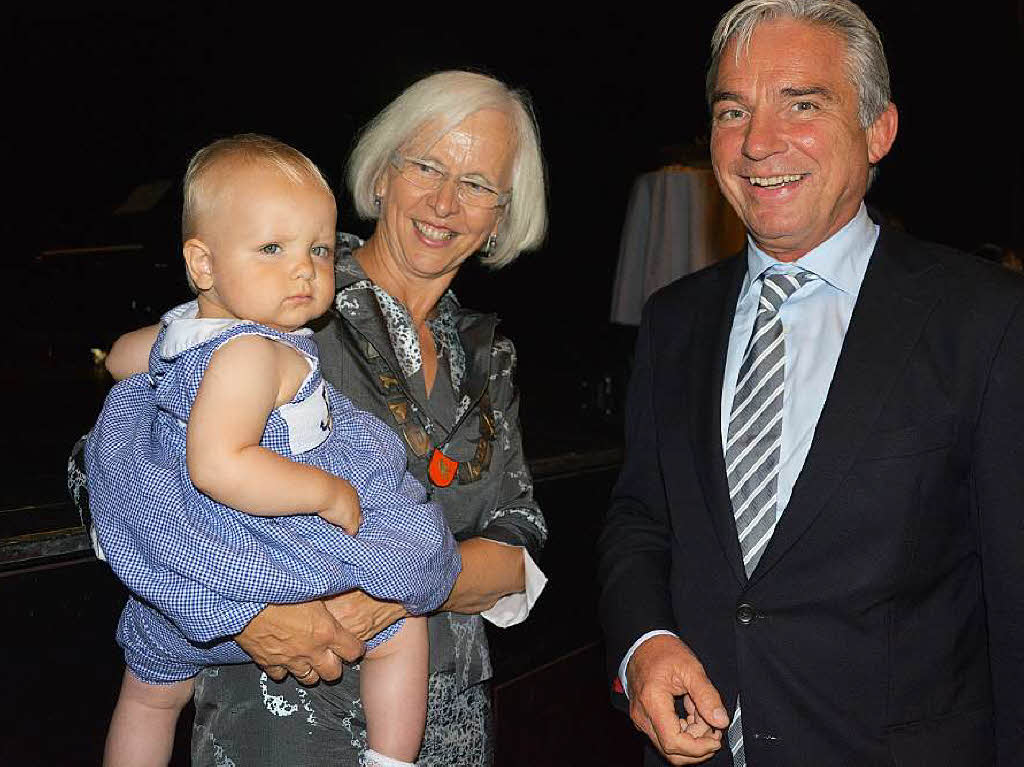 Gudrun Heute-Bluhm mit Enkelin Viktoria und MdL Thomas Strobl