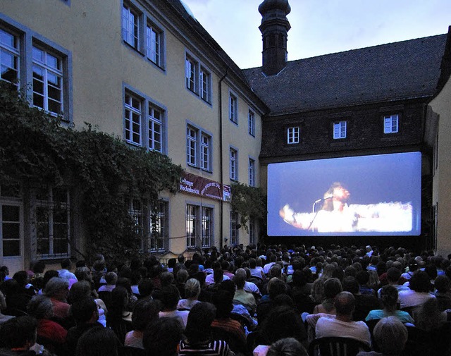 Bei gutem Wetter sehr beliebt: das Sommernachtskino  | Foto: m. bamberger