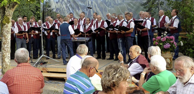 Unter freiem Himmel fand das &#8222;Op...nd moderner Chorgesang geboten wurde.   | Foto: Eberhard Gross