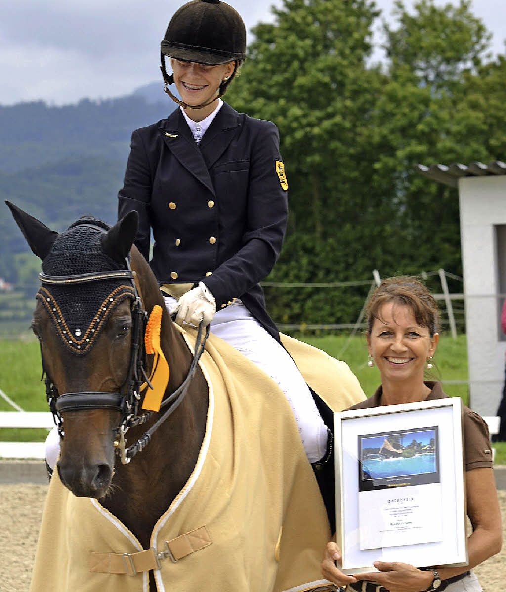 Die jüngste Reiterin überragt alle - Reitsport - Badische Zeitung