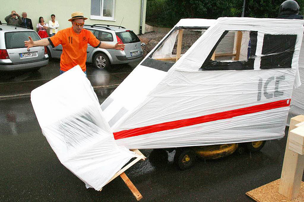 Der Regen konnte die Stimmung beim Frwehrhock in Strittmatt nicht vermiesen.