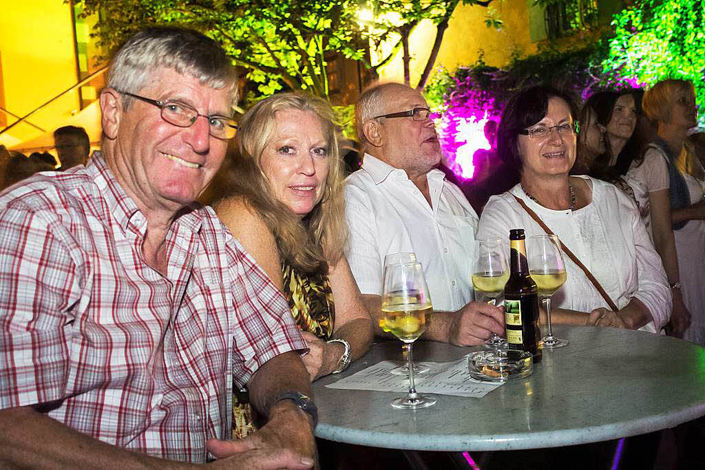 Partylaune bei der Weinparty im Rohanhof.<?ZP?>
