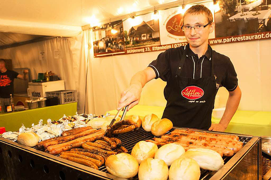 Partylaune bei der Weinparty im Rohanhof.<?ZP?>
