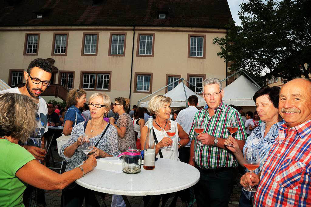 Partylaune bei der Weinparty im Rohanhof.<?ZP?>
