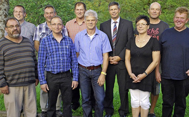Der neue Raitbacher Ortschaftsrat (von...el Lttner (von links, rechtes Bild).   | Foto: Edgar Steinfelder