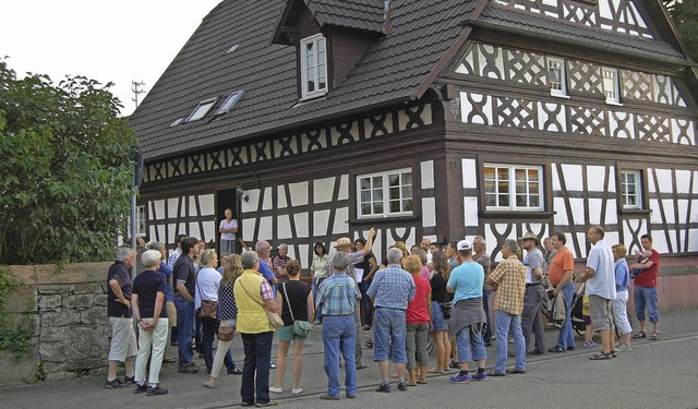 Stattliches Fachwerkhaus aus dem Jahr ...schem Dorfrundgang bei der Riedwoche.   | Foto: hagen spth