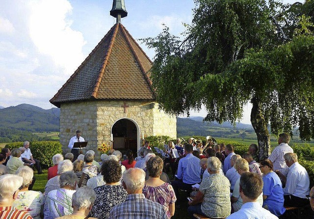 Feierliches Gedenken  an die Weltkrieg... Bau der lbergkapelle vor 50 Jahren.   | Foto: Anne Freyer