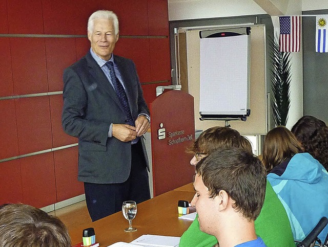 Prof. Hartmut Lffler von der Hochschu...smarkt und den demographischen Wandel.  | Foto: zvg