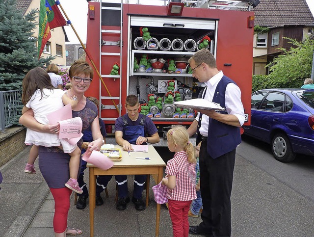 Untersttzt von den Eltern oder Groel...ihr Wissen ber die Feuerwehr prfen.   | Foto: christine Weirich