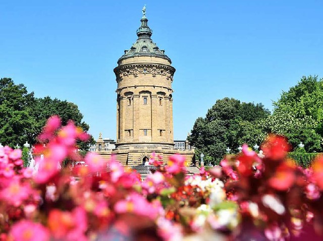 Feiert 125. Geburtstag: der Mannheimer Wasserturm.  | Foto: dpa