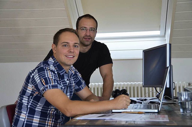 Jochen (hinten) und Steffen Isensee im...er  Filmproduktionsfirma in Gndlingen  | Foto: Felix Held