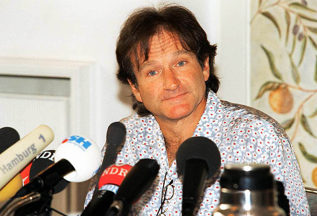 1996: Robin Williams stellt in Hamburg seinen Film „The Birdcage“ vor.