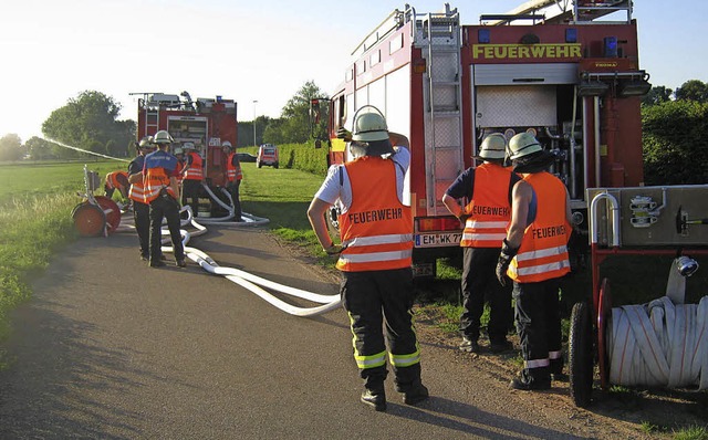 Die benachbarten Wehren  bten gemeinsam.  | Foto: Feuerwehr kenzingen