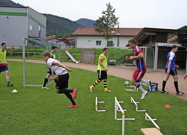 Sprungkraftbung beim Training im Hornkopfstadion.  | Foto: Karin Heiss